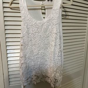 White tank wear under jacket or sweater #cupio